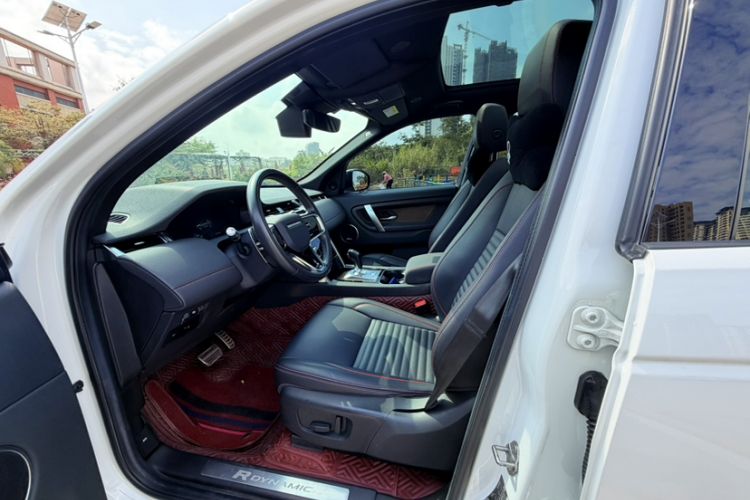 Used Land Rover Discovery Sport 2022 249 PS R-Dynamic S Performance Edition 5 Seats Interior 3