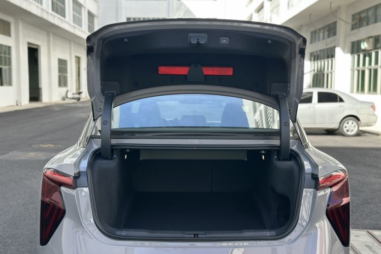 Used Hongqi EH7 2024 600 Pro
