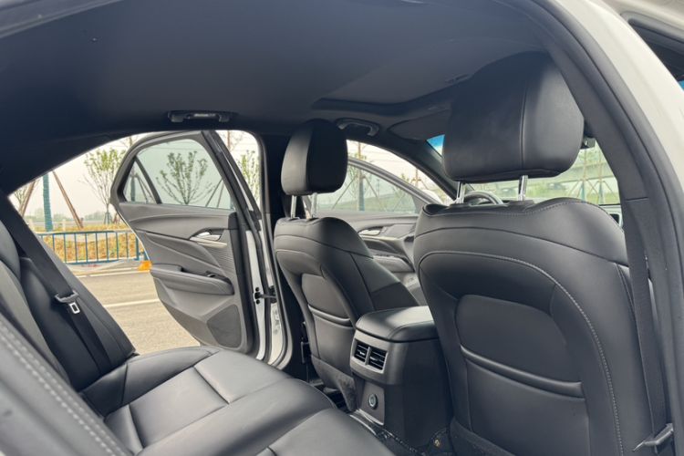 Used Cadillac CT4 2021 28T Fashion Edition Interior 5