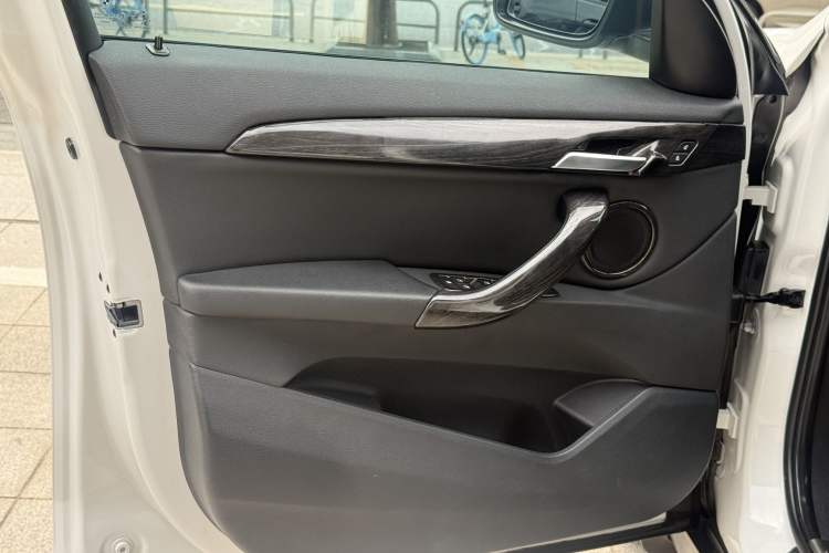 Used BMW X1 2018 sDrive18Li Fashion Model Interior 5