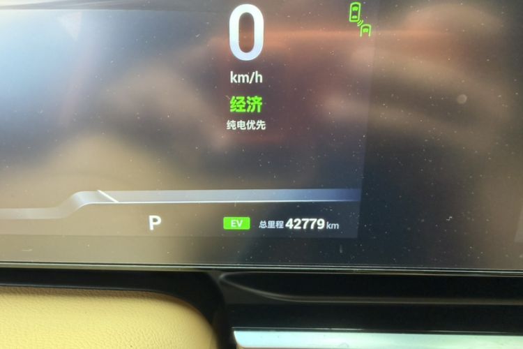 Used VOYAH Dream 2024 PHEV Ultra-Long Range Flagship Edition Odometer Close Up