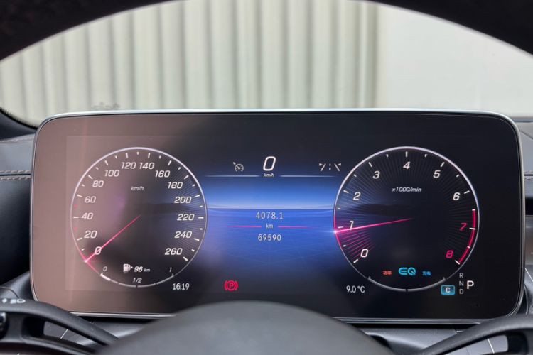 Used Mercedes-Benz C-Class 2022 C 260 L Sport Edition Odometer Close Up