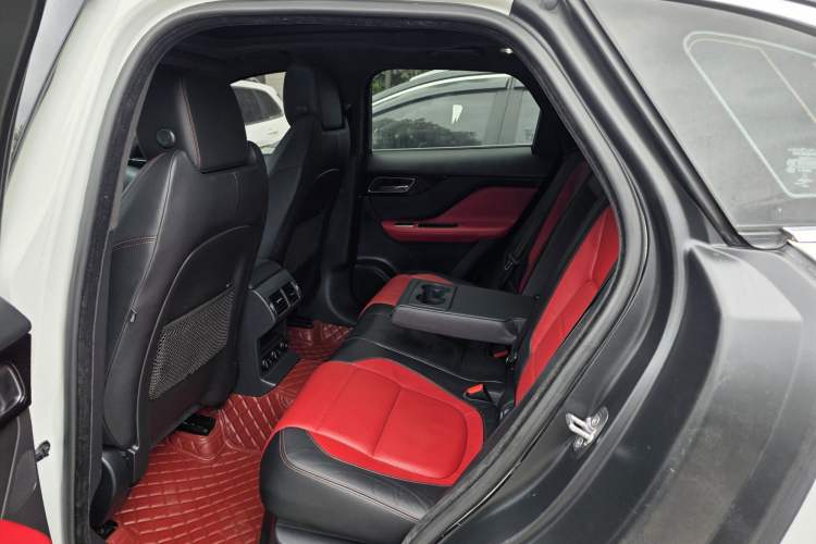 Used Jaguar F-PACE 2016 3.0 SC Four-Wheel Drive R-Sport Sport Edition Interior 6