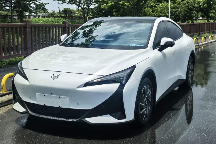 Used ARCFOX Alpha S5 2025 560PRO 185kW Guazi used car, China used car export, Used car for sale, Used cars, Cheapest cars for sale