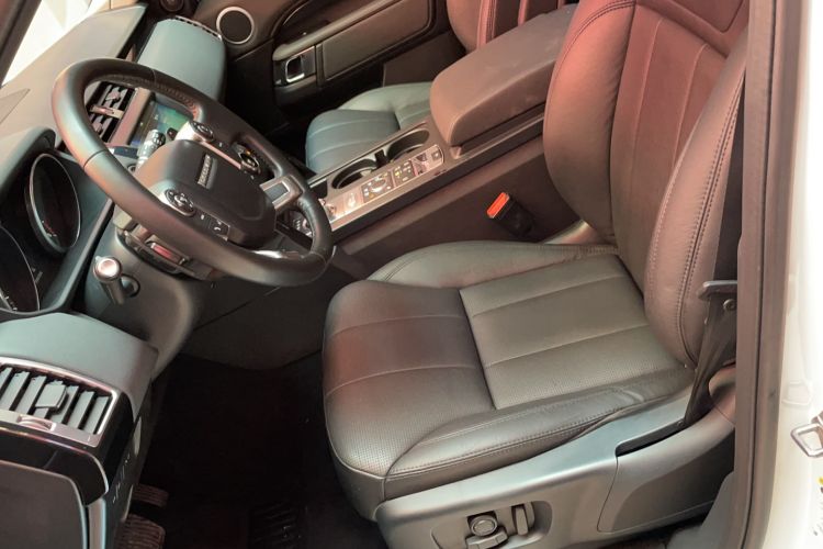 Used Land Rover Discovery 2018 3.0 SC V6 SE
