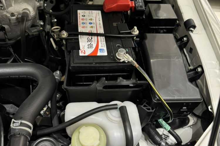 Used Mitsubishi Pajero  Interior 7