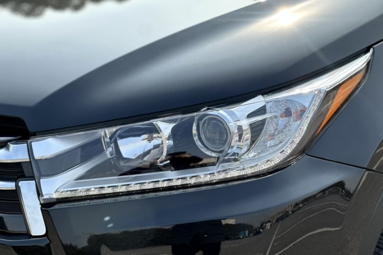 Used Toyota Highlander 2018 2.0T Four-Wheel Drive Prestige Version 7 Seats China VI Standard