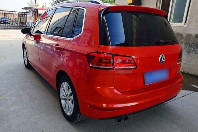 Used Volkswagen Golf Sportsvan 2018 230TSI Automatic Trend Edition Exterior 3