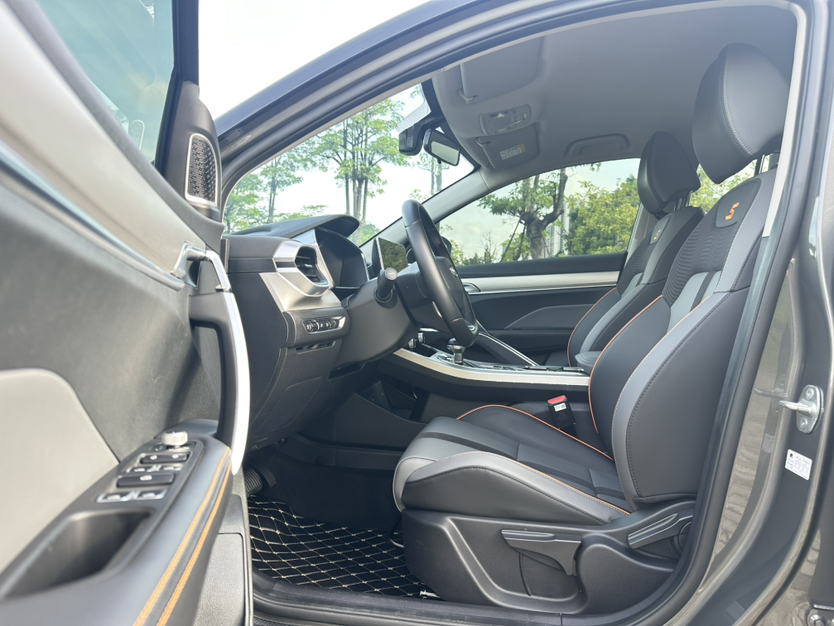 Geely Auto Coolray 2023 1.5T DCT Diamond Edition — снимка 17