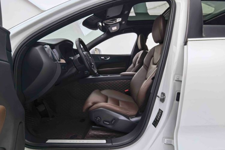 Used Volvo XC60 2021 T5 4x4 Smart Luxury Edition