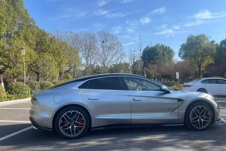 Used Yangwang U7 2025 EV Four-Seat Flagship Edition