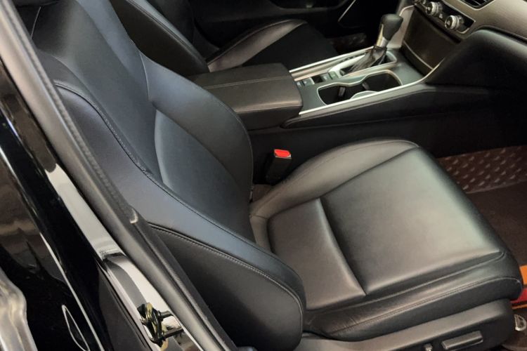 Used Honda Accord 2022 260TURBO Luxury Edition Right Front Seat