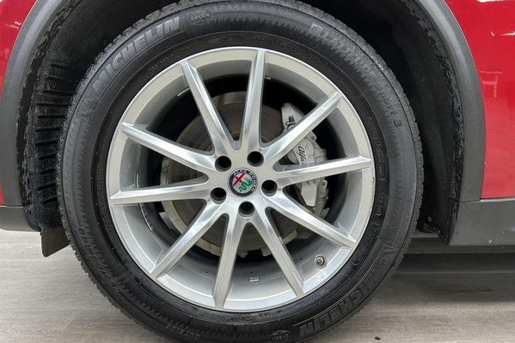 Used Alfa Romeo Stelvio 2017 2.0T 200HP Luxury Edition
