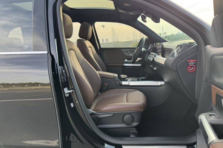 Used Mercedes-Benz GLB 2024 GLB 220 Dynamic Edition Interior 11