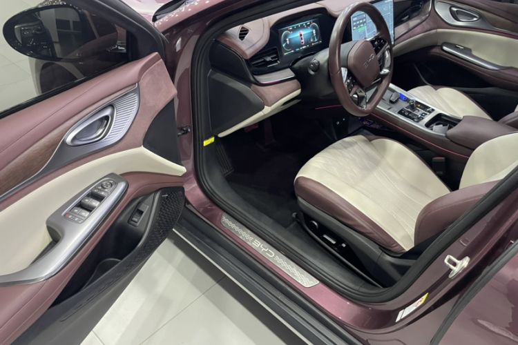 Used BYD Seal 2023 DM-i 1.5T 121km Flagship Model