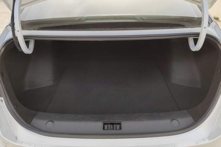 Used Dongfeng Aeolus Yixuan MAX 2022 1.5T Super Stylish Trendsetter Edition
