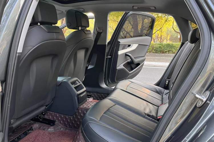 Used Audi A4L 2022 40 TFSI Fashion Dynamic Model