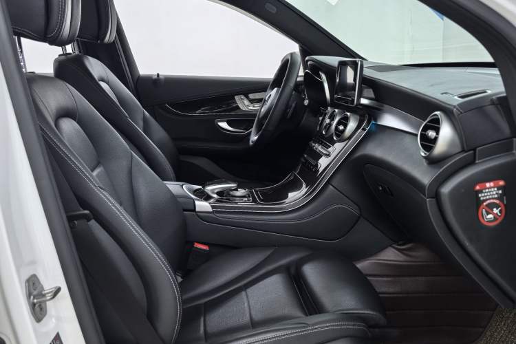 Used Mercedes-Benz GLC 2019 Facelift GLC 260 L 4MATIC Luxury Model