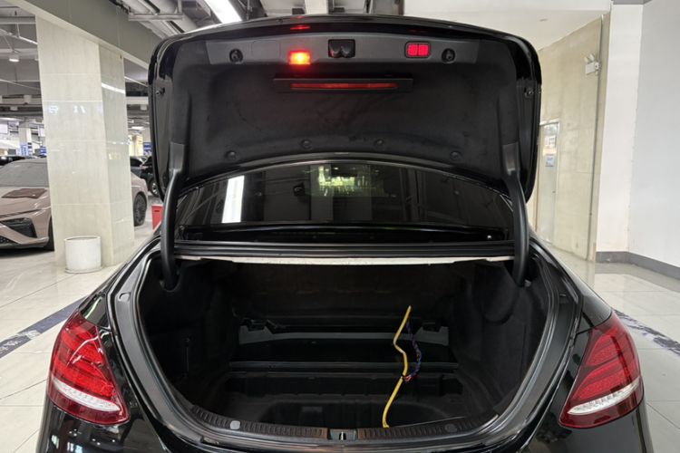 Used Mercedes-Benz E-Class 2020 E 300 L Sporty and Stylish Model