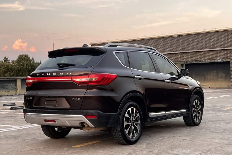 Used Dongfeng Fengdu MX5 2016 2.0L Automatic Flagship Edition