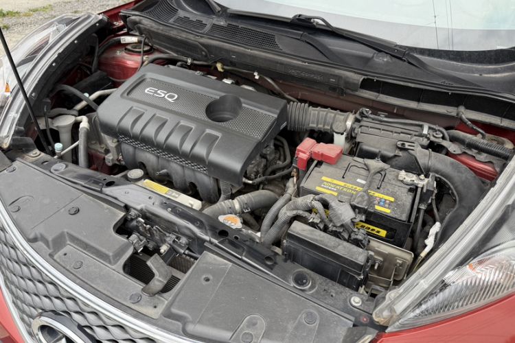 Used Infiniti ESQ 2014 1.6L Spontaneous Edition
