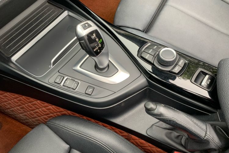 Used BMW 2 Series 2019 225i Convertible Coupe Sports Design Package