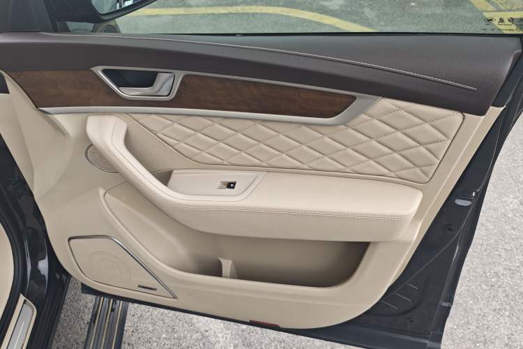 Used Hongqi HS7 2019 3.0T Automatic All-Wheel Drive Smart Connect Flagship Edition Interior 5