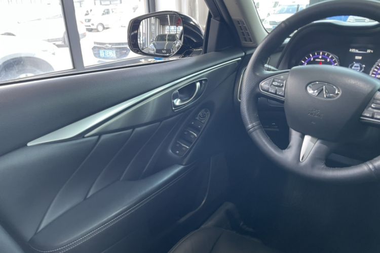 Used Infiniti Q50L 2016 2.0T Enjoyment Edition
