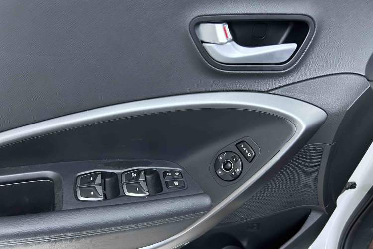 Used Hyundai Santa Fe 2013 2.4L Automatic Two-Wheel Drive Smart Version
