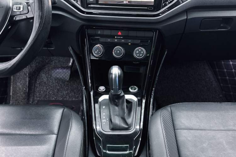 Used Volkswagen T-ROC 2020 280TSI DSG Two-Wheel Drive Comfort Version