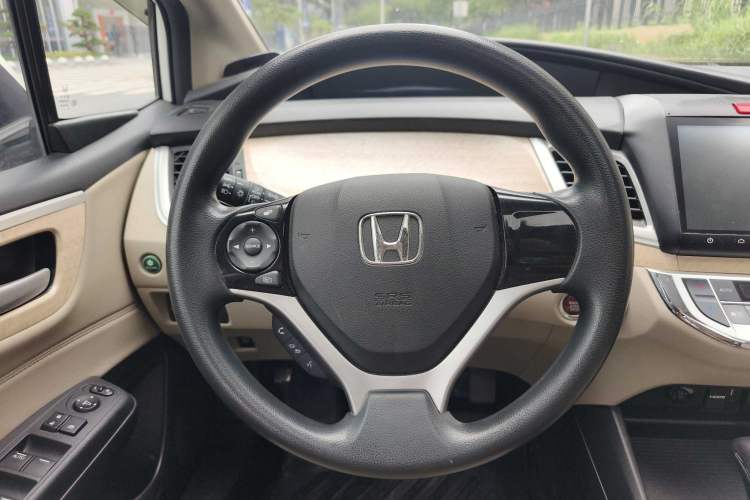 Used Honda Jade 2016 1.8L Automatic Comfort Elite Version 5 Seats Interior 7