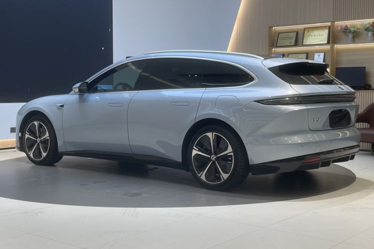 Used Nio ET5T 2025 75 kWh Touring Exterior 9