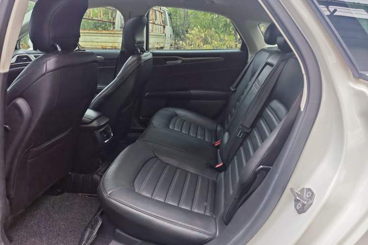 Used Ford Mondeo 2013 2.0L GTDi 200 Fashion Edition