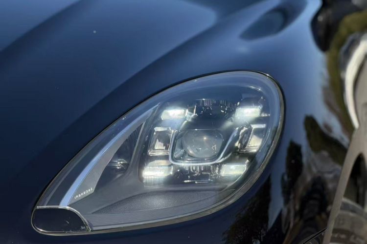 Used Porsche Macan 2017 Macan Turbo 3.6T
