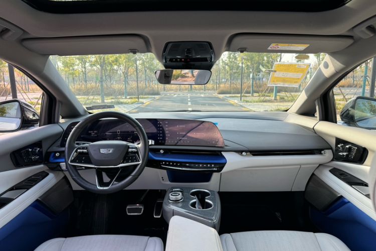 Used Cadillac OPTIQ 2024 Standard Range Version