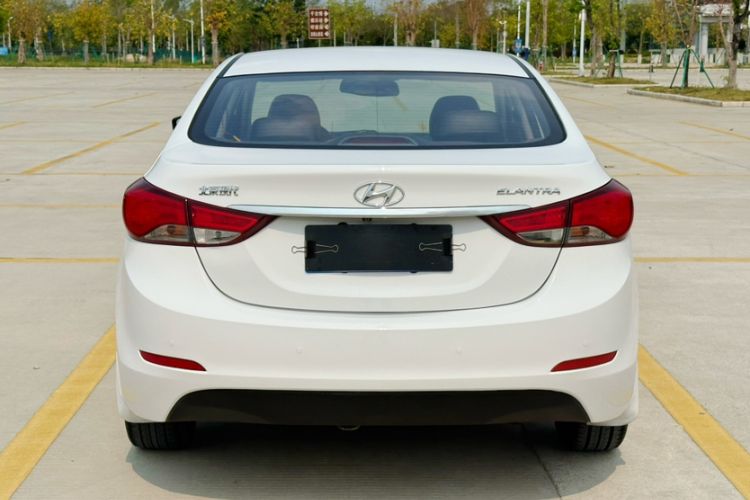 Used Hyundai Elantra (5th Generation / Langdong) 2016 1.6L Automatic Prestige Model Exterior 3