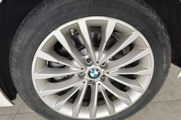 Used BMW 5 Series 2022 Restyled 525Li Luxury Package Exterior 1