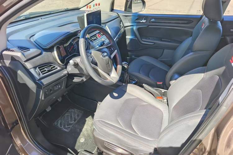 Used JAC Refine S3 2017 1.5L Manual Luxury Smart Model