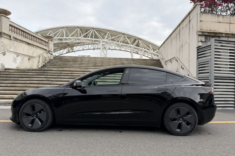 Used Tesla Model 3 2022 Rear-Wheel-Drive Version Exterior 4