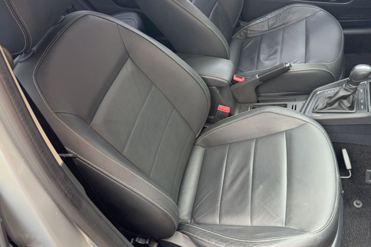 Used Volkswagen Lavida 2015 1.6L Automatic Comfort Edition Right Front Seat