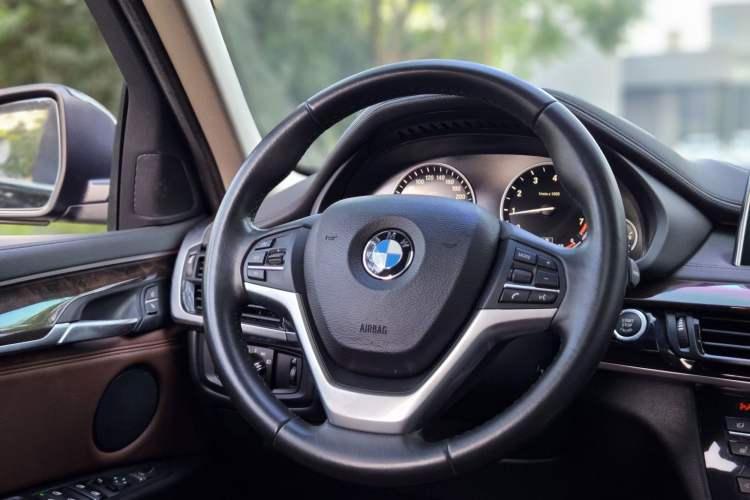 Used BMW X6 2015 xDrive28i
