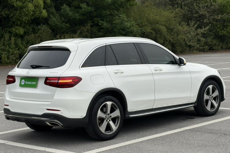 Used Mercedes-Benz GLC 2017 GLC 300 4MATIC Sport Edition Exterior 6