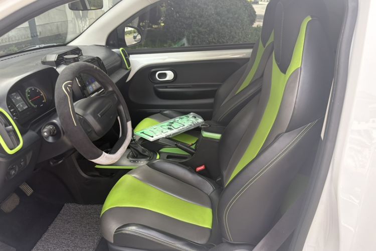 Used Roewe Clever 2021 302 km New Four-Seater Super-Efficient Version