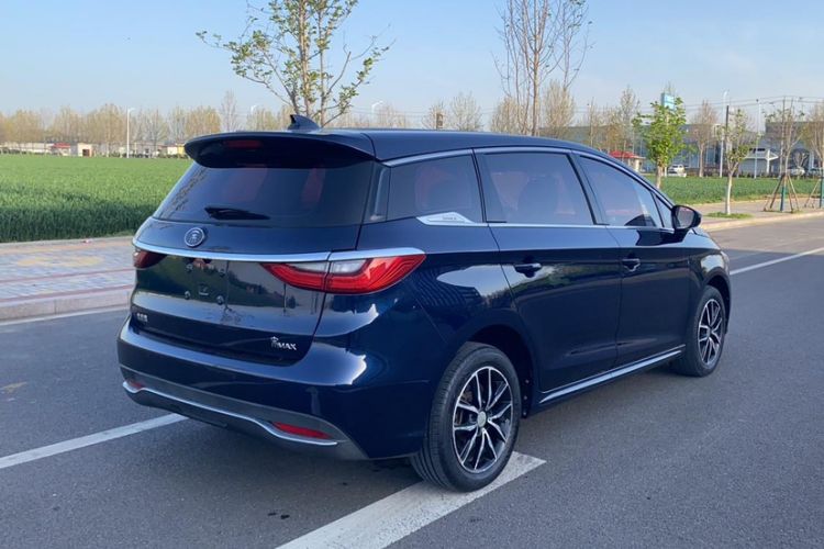 Used BYD Song MAX 2017 1.5T Manual Smart Connect Luxury 7-Seater