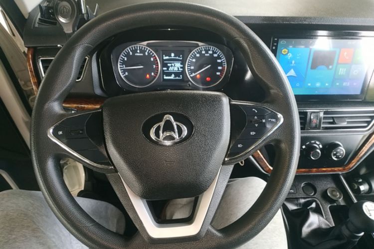 Used Kuayue Kuayue Zhe D5 2021 1.6L Standard Edition Double-Cab Flatbed with Dual Rear Wheels 3050mm Cargo Bed DAM16KL
