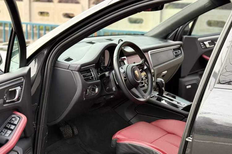 Used Porsche Macan 2022 Macan 2.0T