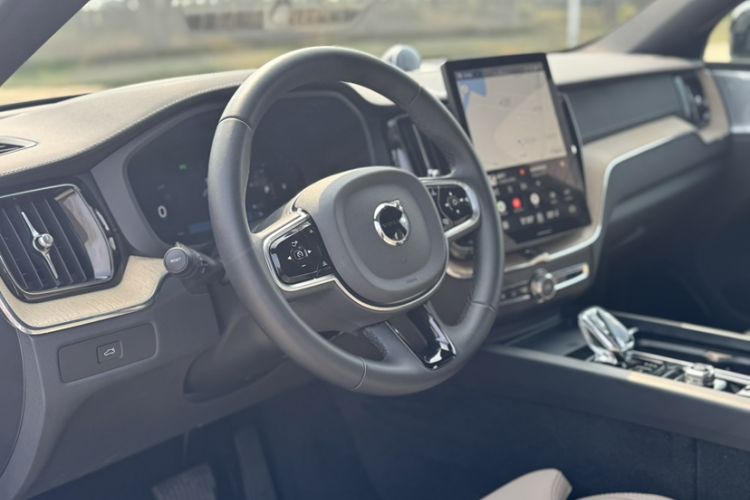 Used Volvo XC60 2026 B5 4x4 SmartDrive Sport Edition
