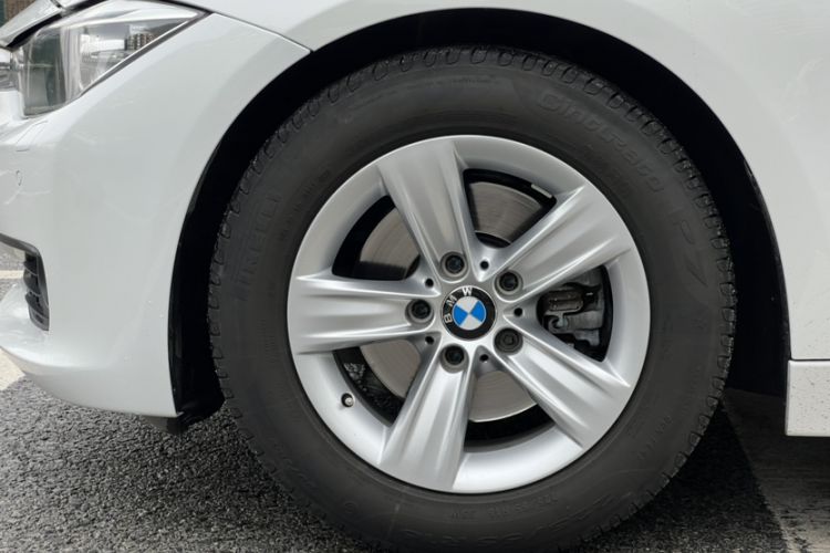 Used BMW 3 Series 2015 320i Fashion Model