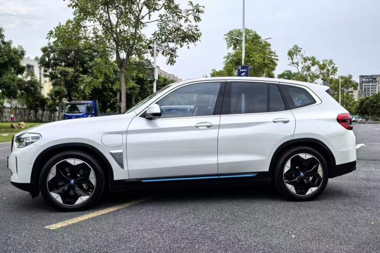 Used BMW iX3 2021 Leading Type
