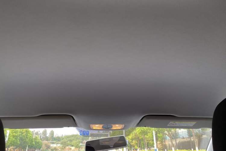 Used Jetta VS5 2021 280TSI Manual Entry-Level Trim Interior 4